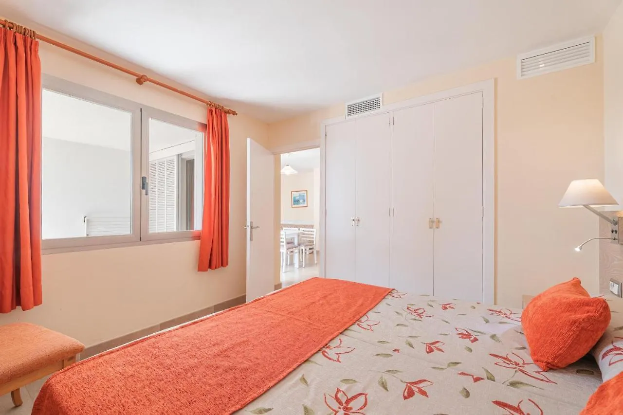Apartamentos Ferrera Pins Феланич Апартаменты